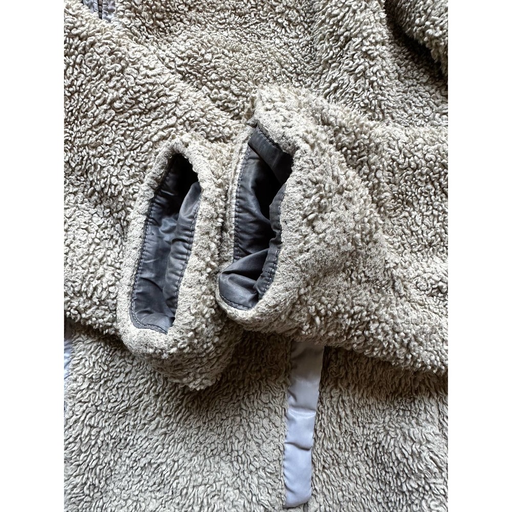 Tan patagonia fleece jacket
